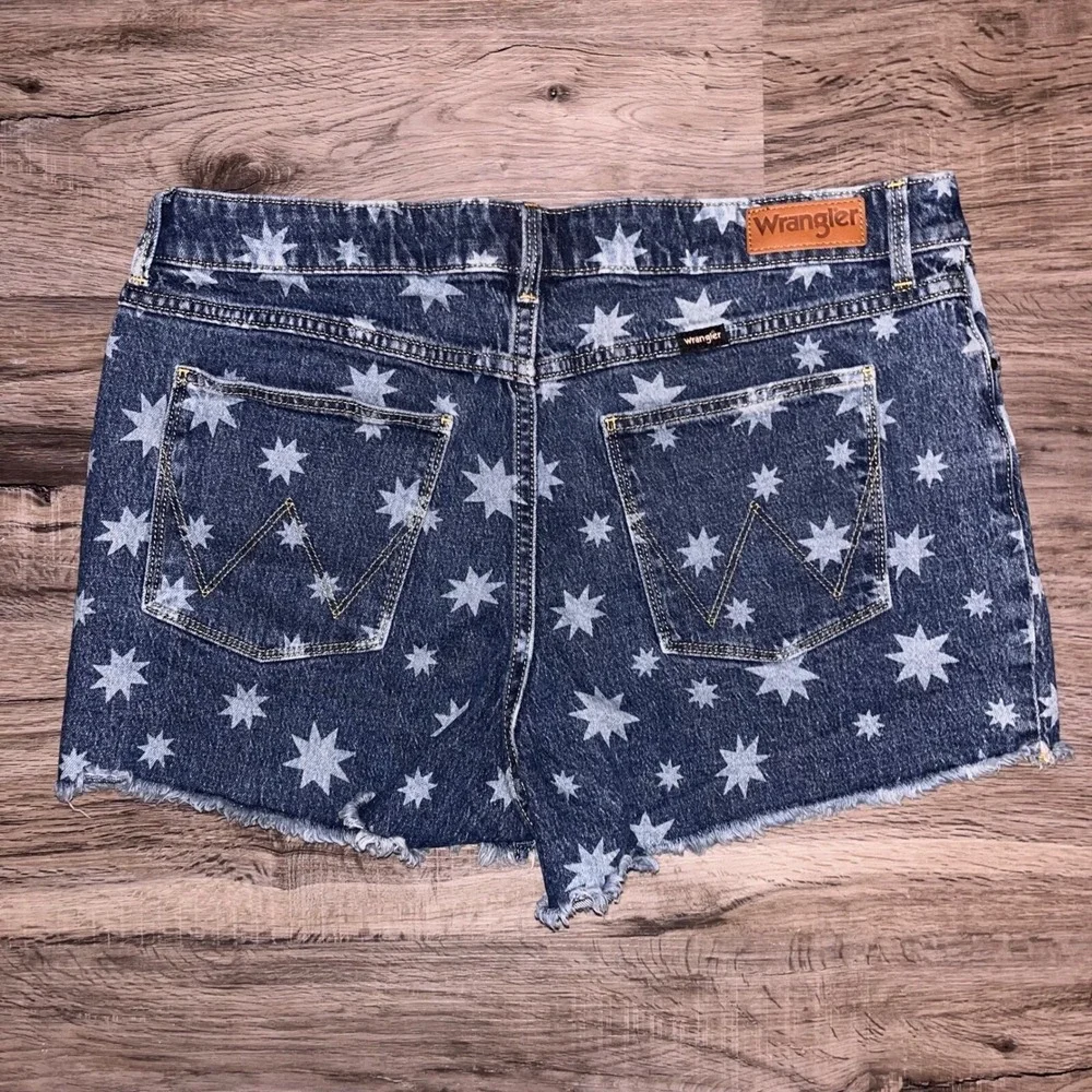 Wrangler Denim Shorts Star Print High Rise Cut Off Jean Shorts - Picture 2 of 6